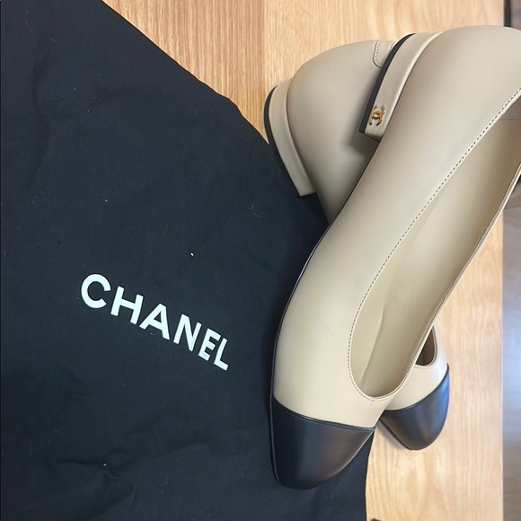 Chanel uniform Women's Flats 38c - Picture 12 of 12